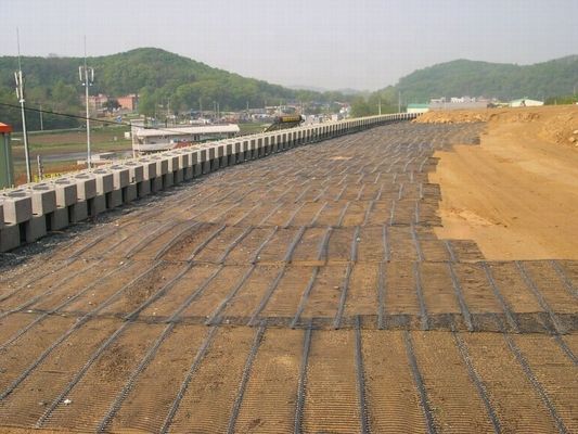 120KN HDPE Plastic Uniaxial Geogrid for Geosynthetic Stabilization 50m Roll Length