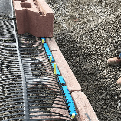 Low Black 220kN PP HDPE uniaxial geogrid for retaining wall and road reinforcement 50m