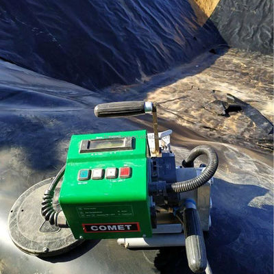 2m-8m Width HDPE Geomembrane Dam Liners 0.75mm Thickness Free Sample for Fish Pond Water
