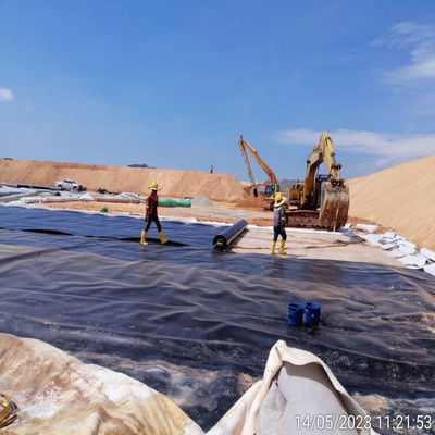 0.75Mm 2m-8m Width HDPE Geomembrane for Geomembrane Water Liners 1.0mm Thickness
