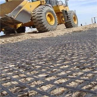 White Polyester Geogrid Reinforcement for Ground Stabilization in Civil Engineering