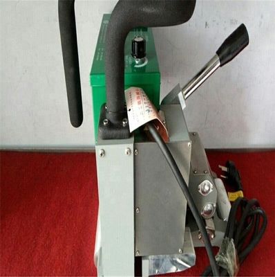 1800W PVC HDPE LDPE EVA Ecb PP Geomembrane Hot Wedge Welding Machine with 13kg Capacity