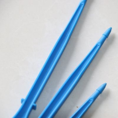 Greenhouse Drip Irrigation System Easy Installation Four Branches Long Arrow Dripper