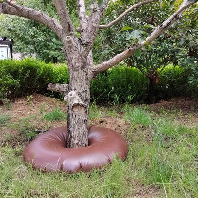 Say Goodbye to Hand-Watering with Our 15/20 Gallon Slow Release PVC Watering Ring Bag