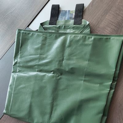 Plastic Tree Watering Bag for Slow Release Drip Irrigation and 25 Gallon Capacity